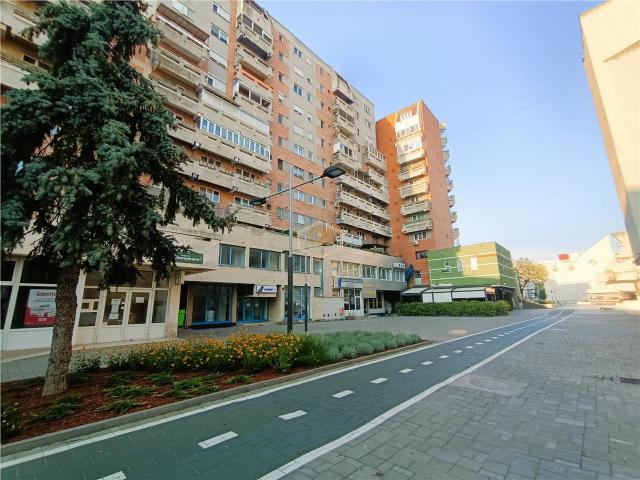 Apartament 4 camere ideal pentru familie sau elevi | Piata 25 Octombrie
