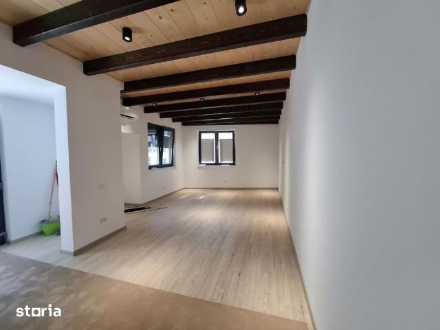 Apartament 4 Camere in Vila, Centrala, Parcare, Totul Nou L352