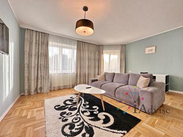 Apartament 4 Camere Inchiriere Zona Linistita, Priveliste Deosebita