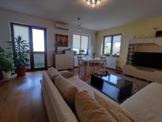 Apartament 4 camere | loc de parcare si boxa | zona Aviatiei
