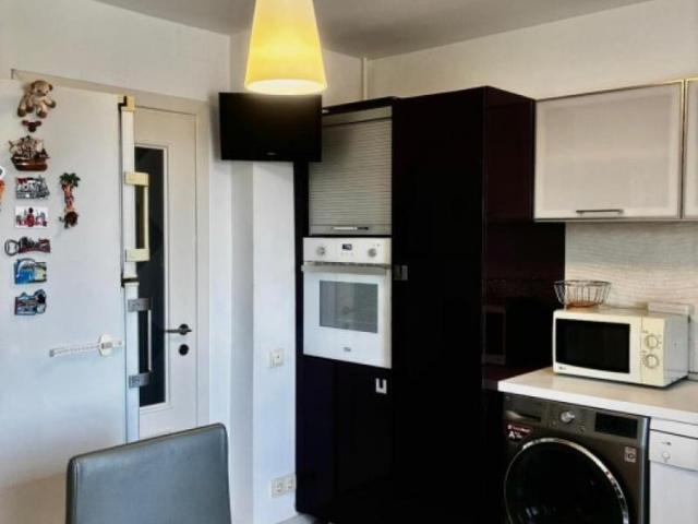 Apartament 4 Camere + Parcare De Inchiriat Zona Marriott