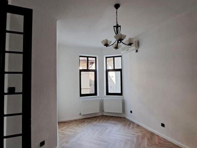 Apartament 4 camere | parter | zona Dorobanti