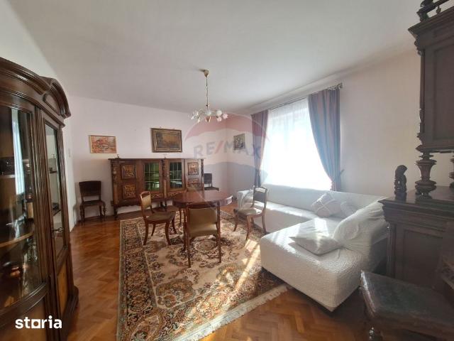 Apartament 4 camere, pet friendly, cu parcare si curte, Ultracentral