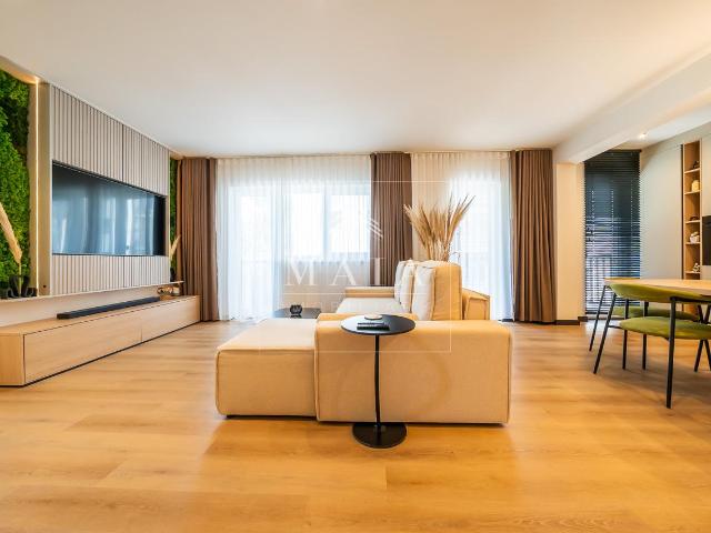 Apartament 4 camere, prima închiriere, parcare, Doamna Stanca