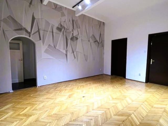 Apartament 4 camere Primaverii
