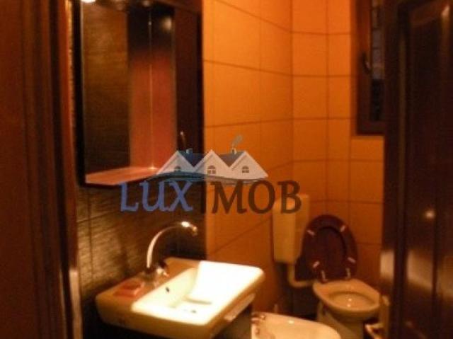 Apartament 4 camere renovat Dacia