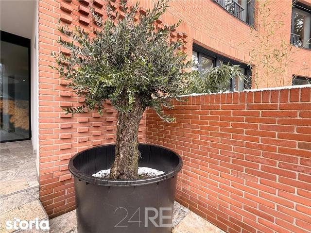 Apartament 4 camere, superb Pipera, cladire exclusivista, 250mp curte