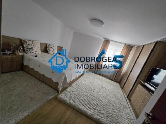APARTAMENT 4 CAMERE SUPRAFATA 180 MP+TERASA 30 MP