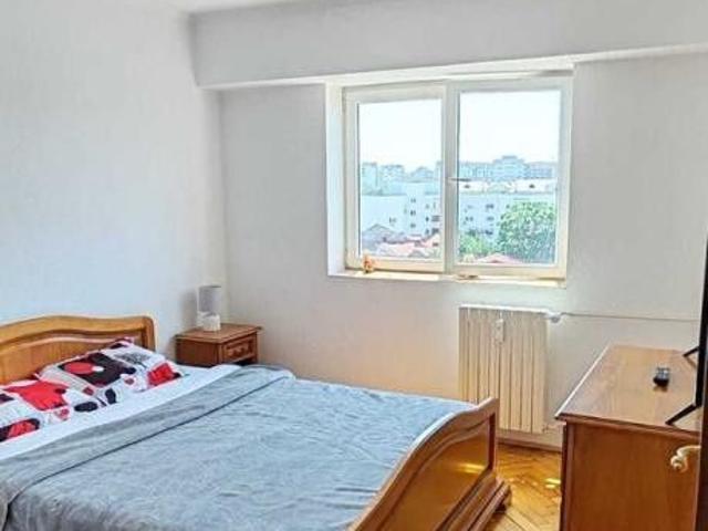Apartament 4 camere | Universitatea Hyperion | Parcare | 750 Euro