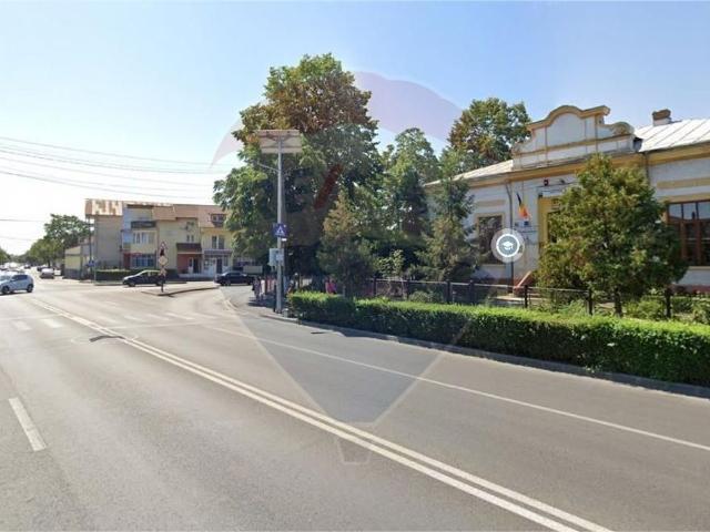 Apartament 4 camere vanzare in casă / vilă Dambovita, Targoviste, Ultracentral vezi locația pe hartă