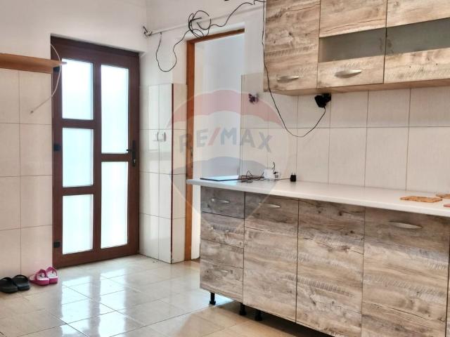 Apartament 4 camere vanzare in casă / vilă Mures, Sighisoara, Central vezi locația pe hartă
