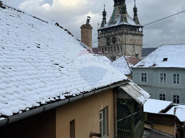 Apartament 4 camere vanzare in casă / vilă Mures, Sighisoara, Central vezi locația pe hartă