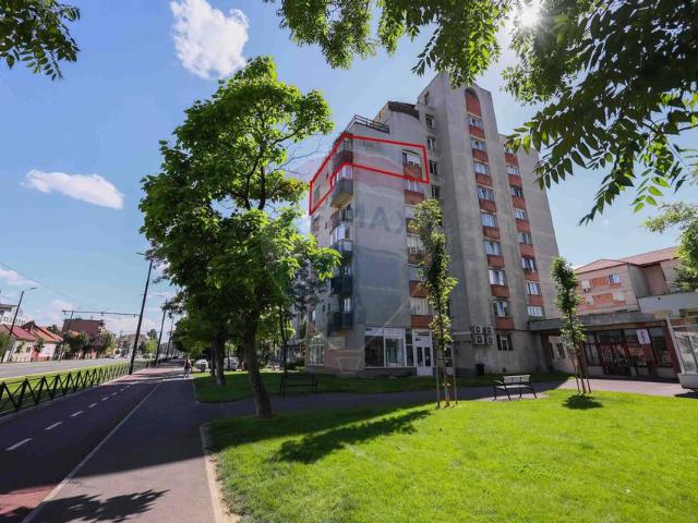 Apartament 4 camere vanzare in bloc de apartamente Bihor, Oradea, Nufarul vezi locația pe hartă