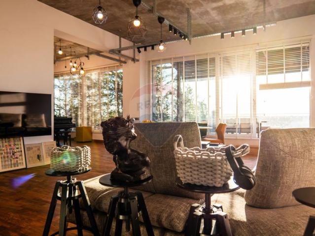 Apartament 4 camere vanzare in bloc de apartamente Bucuresti, Baneasa vezi locația pe hartă