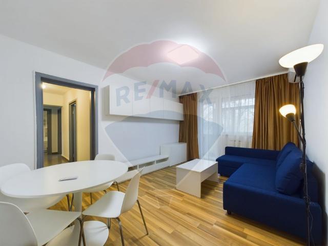 Apartament 4 camere vanzare in bloc de apartamente Bucuresti, Bucurestii Noi vezi locația pe hartă