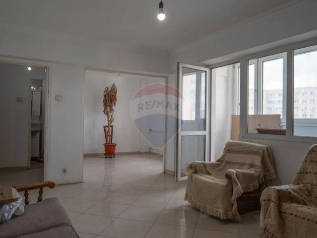 Apartament 4 camere vanzare in bloc de apartamente Bucuresti, Obor vezi locația pe hartă