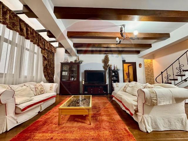 Apartament 4 camere vanzare in bloc de apartamente Bucuresti, Sisesti vezi locația pe hartă