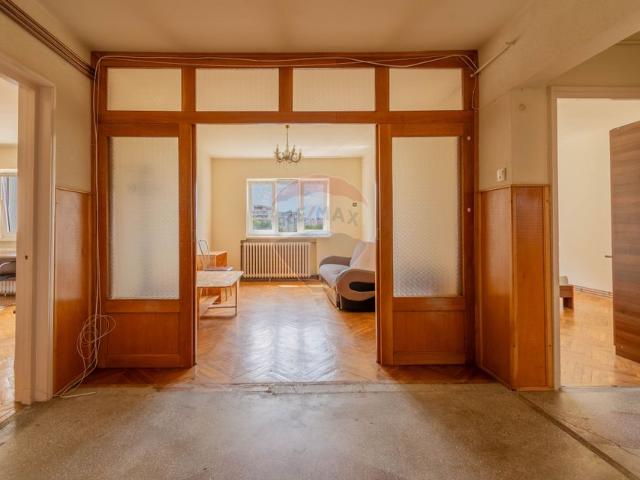 Apartament 4 camere vanzare in bloc de apartamente Cluj Napoca, Manastur vezi locația pe hartă