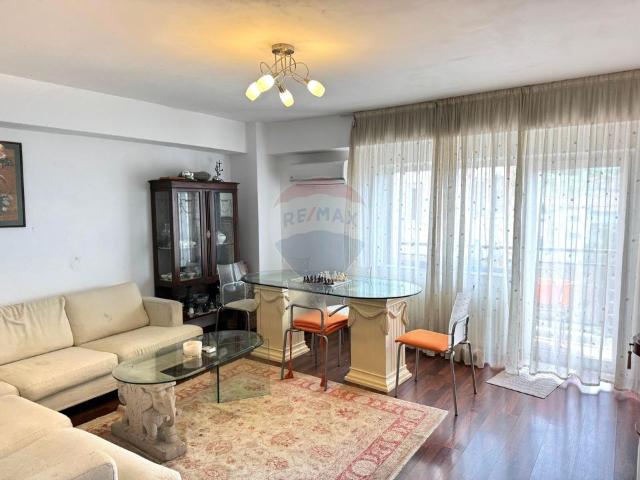 Apartament 4 camere vanzare in bloc de apartamente Cluj, Dej, Sud Vest vezi locația pe hartă