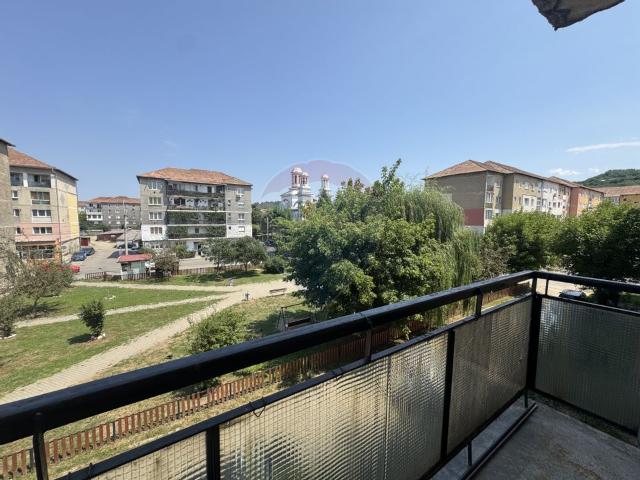 Apartament 4 camere vanzare in bloc de apartamente Sibiu, Medias, Vitrometan vezi locația pe hartă