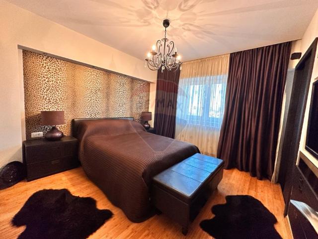 Apartament 4 camere vanzare in bloc de apartamente Suceava, Burdujeni vezi locația pe hartă