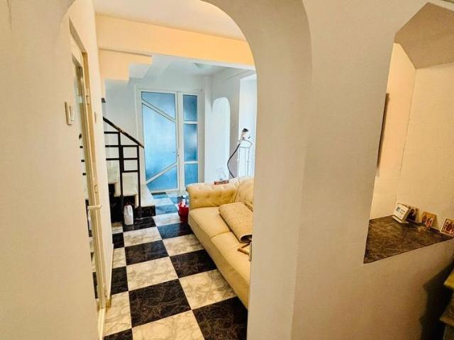 Apartament 4 camere vedere la mare Loc de parcare zona Faleza nord
