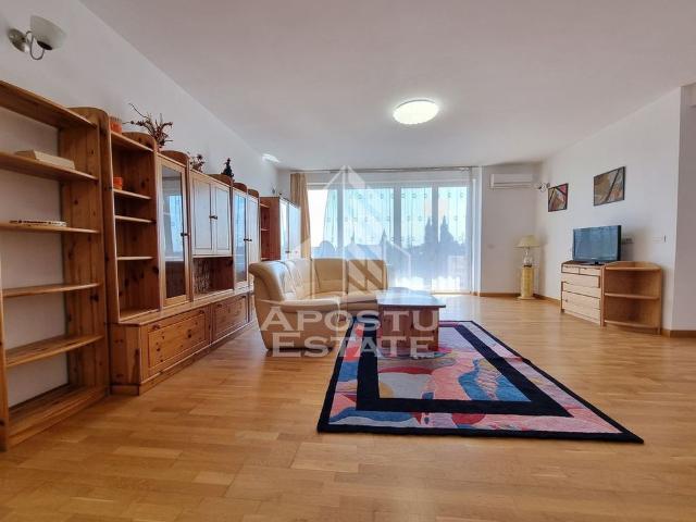 Apartament 4 camere, vedere panoramica, bloc Tender, zona.