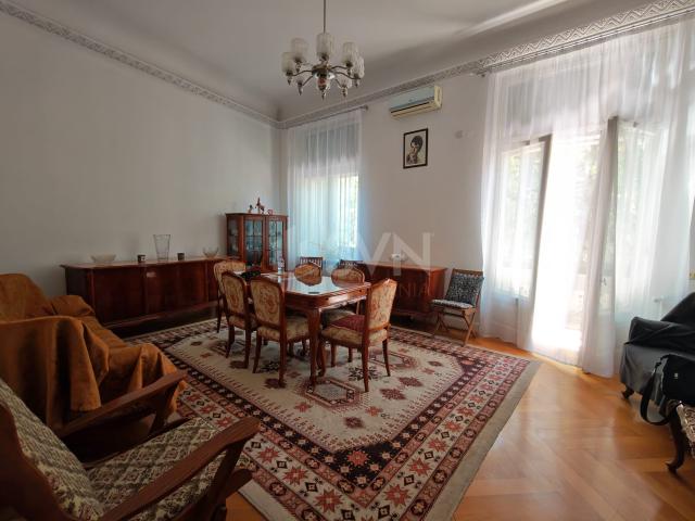 Apartament, 4 rooms, 160 mp, Bucuresti / Sector 2 / Dacia