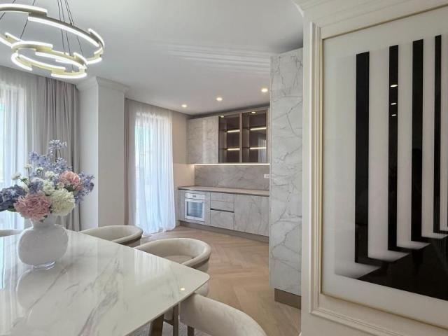 Apartament 4 camere | 165 mp | Piscina | Complex nou 2025