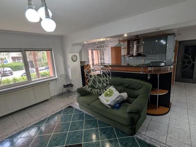 Apartament 4 camere 100 mp balcon parcare beci Central