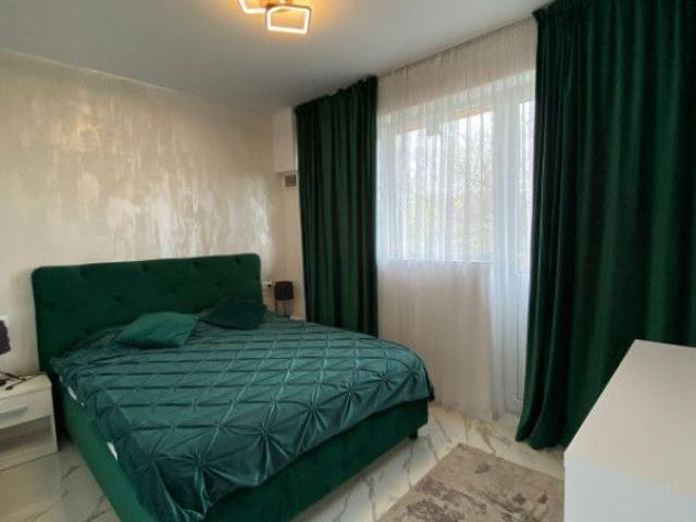 Apartament 4 camere, 110 mp, zona Consul, Utilitati incluse
