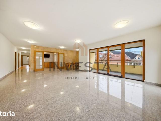 Apartament 4 camere, 133 mp, 2 garaje, Zorilor, zona Ciresilor