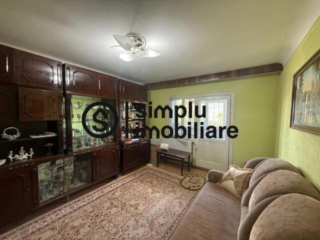 Apartament 4 camere 1 Mai Langa Spitalul Nr 1
