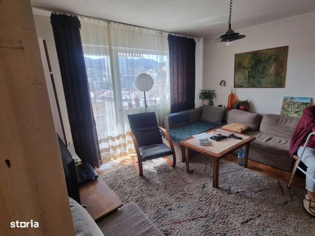 Apartament 4 camere, 2 băi, Deva zona piață