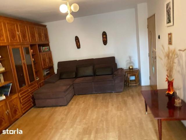 Apartament 4 camere,2 bai, 96mp, zona Manastur, parcare, centrala prop