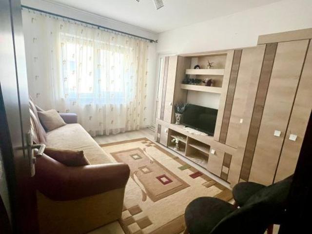 Apartament 4 camere | 77 mp utili | 2 balcoane | Etaj 3 | Zona Unirii