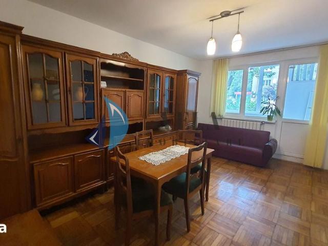 Apartament 4 camere, 7 Noiembrie, izolat, din 1 Septembrie