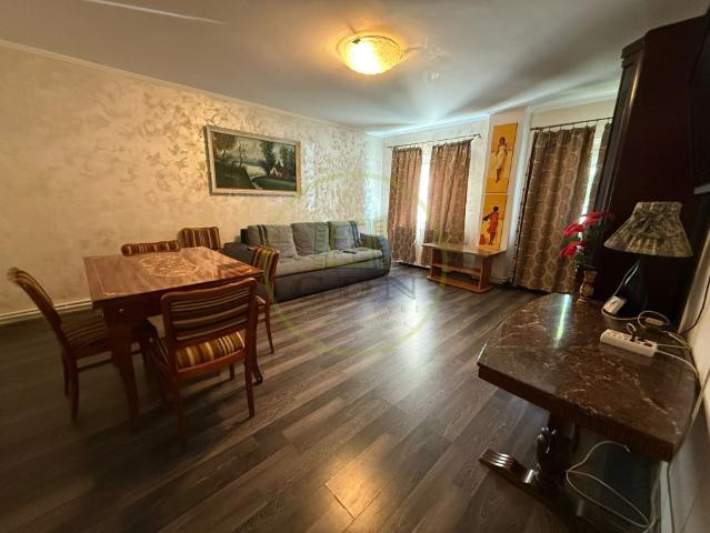 Apartament 4 camere, 96 mp, Cartierul 1 Mai, Zona Pelendava