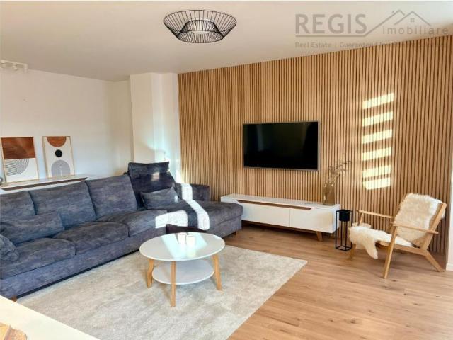 Apartament 4 dormitoare,la casa Central