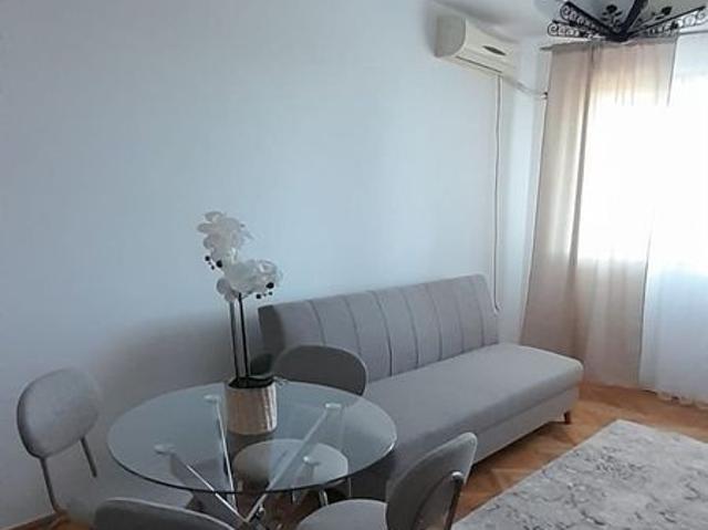 Apartament, 55 m²