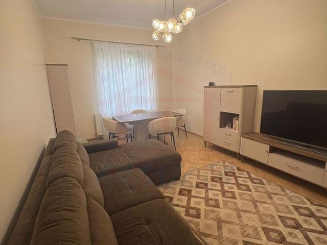 Apartament, 56 m²