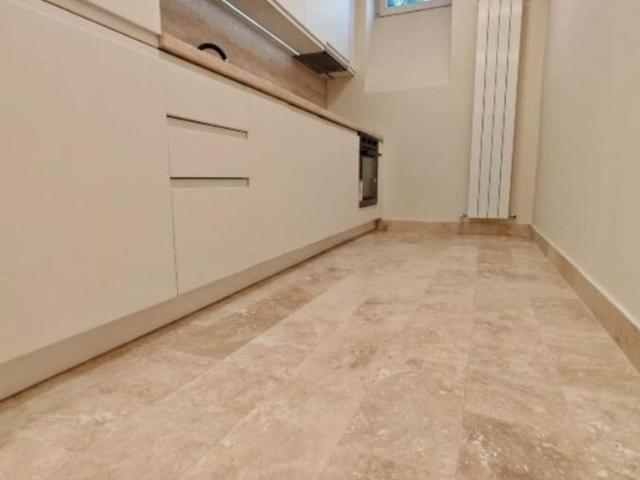 Apartament 5 camere | demisol | terasa si loc parcare | Dorobanti