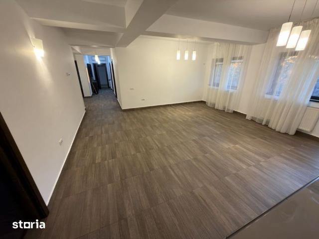 Apartament 5 camere, Situat vis a vis de piata progresul. Sector 5