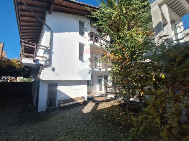 Apartament 5 camere vanzare in casă / vilă Sibiu, Turnisor vezi locația pe hartă