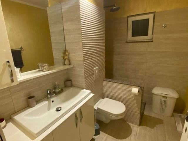 Apartament, 60 m²