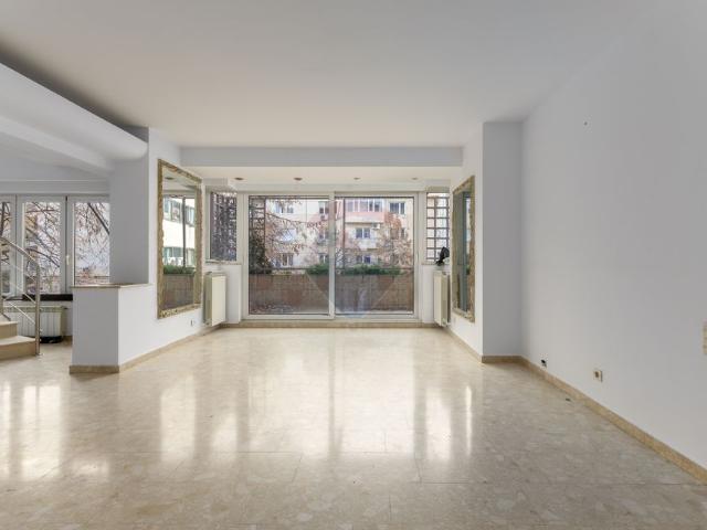 Apartament 6 camere vanzare in bloc de apartamente Bucuresti, Floreasca vezi locația pe hartă