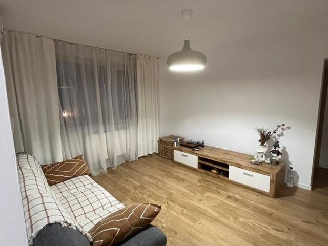 Apartament, 70 m²