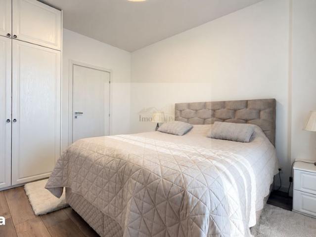 Apartament, 81 m²