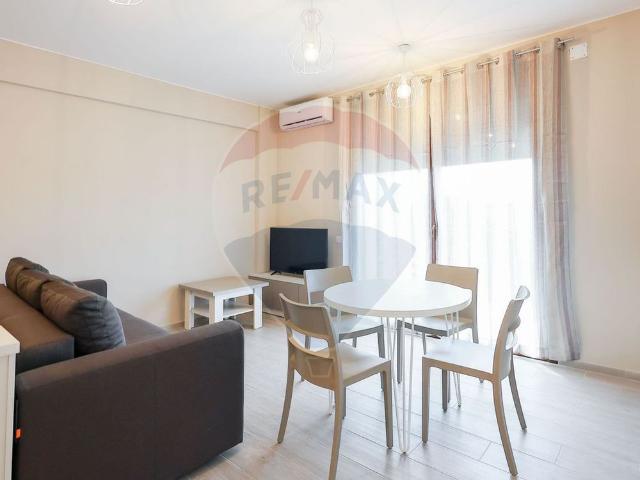 Apartamente 2 camere de închiriat ultracentral, clădire.