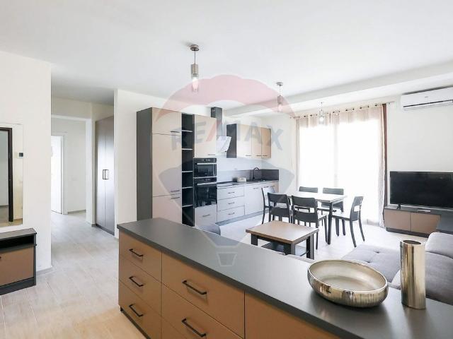 Apartamente 3 camere de închiriat ultracentral, clădire.